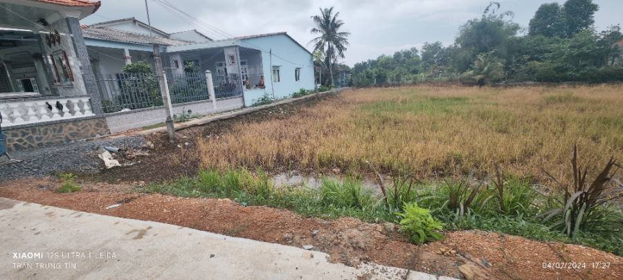 Bán lô đất lúa 4 mặt tiền chuyển thổ phân lô giá chốt 4  tỷ  - Thị trấn Tân Trụ  -  Huyện Tân Trụ  - (ảnh - 5)