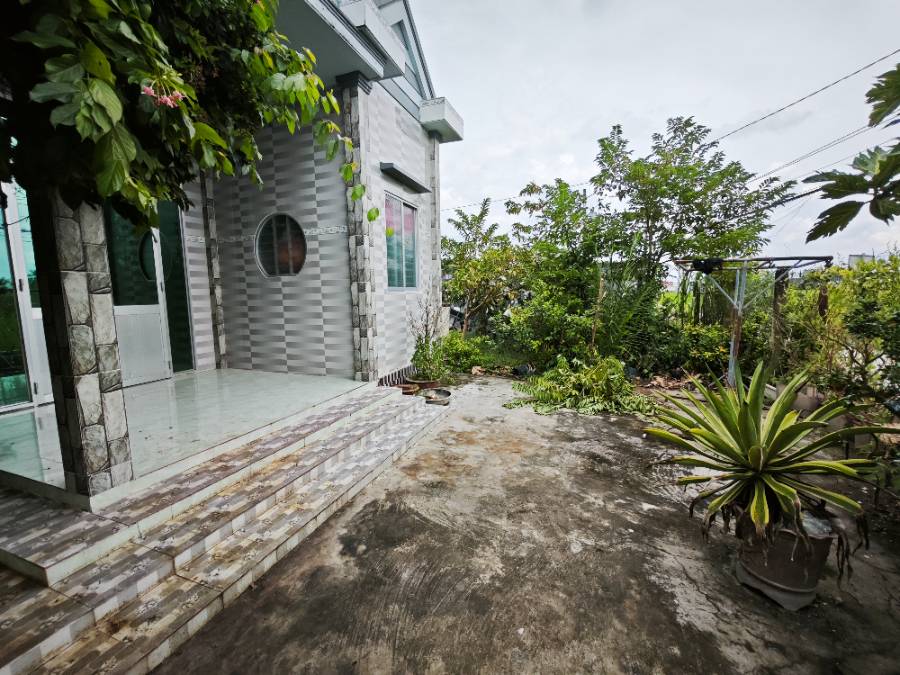 Bán  lô đất thổ hai mặt tiền có nhà giá 1,9 tỷ - Xã Đức Tân  -  Huyện Tân Trụ  - (ảnh - 2)