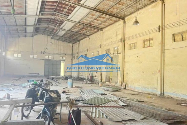 Cho thuê Kho Xưởng 2.000m2 Bình Tân. Xưởng xây kiên cố, thông thoáng.