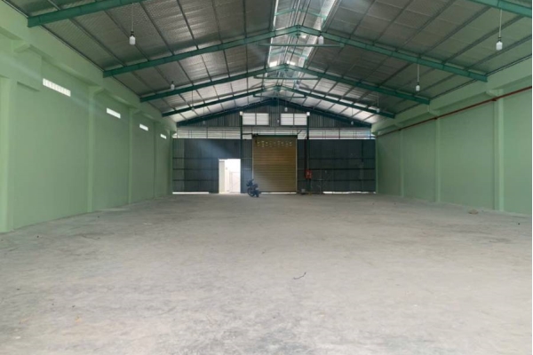 Cho thuê kho xưởng 780m2 Bến Lức, Long An.
Vị trí: gần cao tốc Mỹ Yên