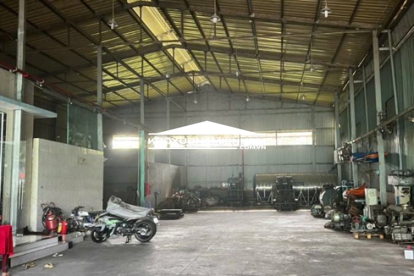 Cho thuê Kho Xưởng 1.100m2 Bình Chánh. Xưởng cao ráo, thông thoáng