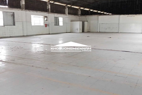 Cho thuê Kho Xưởng 2.000m2 Bình Chánh. Đường xe tải lớn.