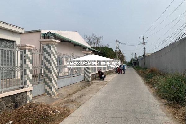 Cho thuê Kho Xưởng 2.500m2 Bến Lức, Long An. Xưởng kiến cố, sạch đẹp