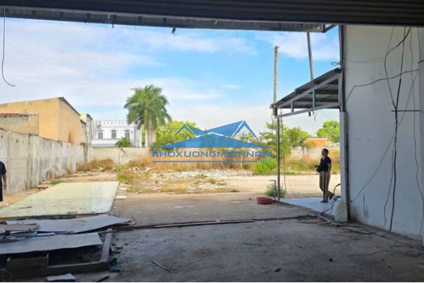 💥💥 Cho thuê Kho Xưởng 2.500m2 Bình Chánh. Đường xe tải 10 tấn, xe Contiainer đêm.