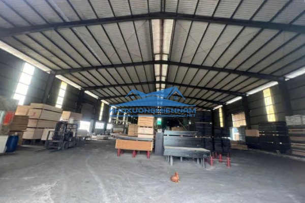 Cho thuê Kho Xưởng 4.000m2 KCN Tân Tạo. Xưởng cao, thông thoáng.