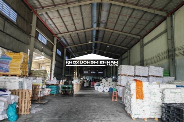 Bán Kho Xưởng 2.340m2 Đức Hòa, Long An. Đất SKC tới 2073