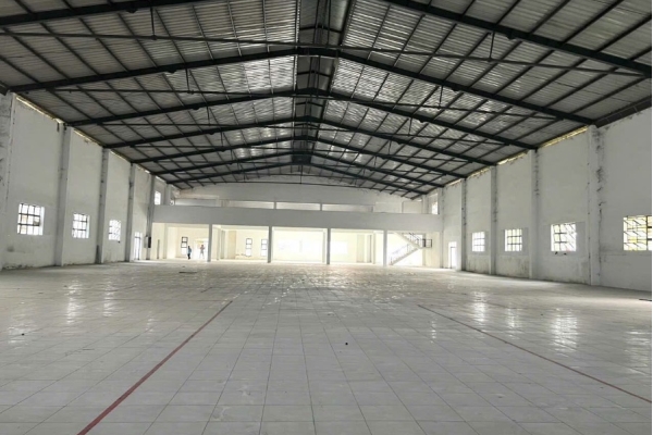 Cho thuê Kho Xưởng 4.000m2 Bình Chánh. Khuôn viên rộng rải, đầy đủ tiện ích.