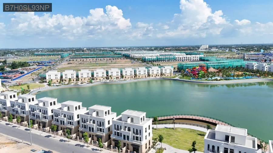 Bán nhà mặt tiền - Thị trấn Đức Hoà  -  Huyện Đức Hòa  - 80m² - 79000tỷ - (ảnh - 1)