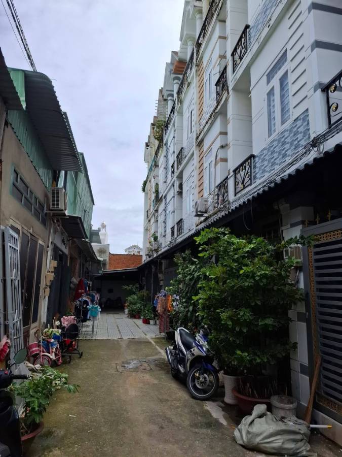 Bán nhà - Phường Bình Hưng Hòa B  -  Quận Bình Tân  - 28m² - 2.1tỷ - (ảnh - 0)