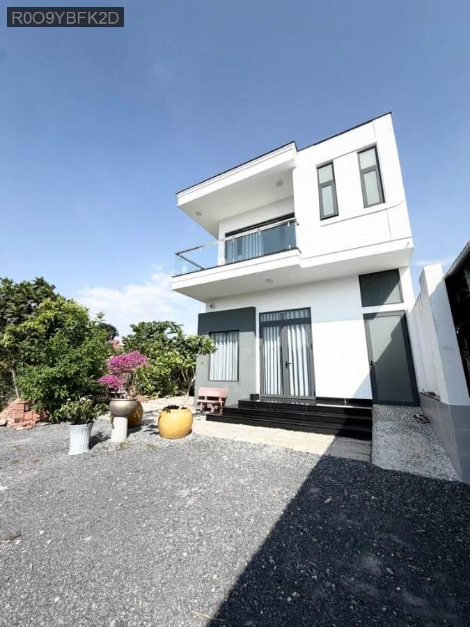 BIỆT THỰ SÂN VƯỜN 3 TẦNG ĐOÀN NGUYỄN TUẤN  BÌNH CHÁNH 400M2 NGANG 10M NHIK 8 TỶ - Xã Tân Quý Tây  -  Huyện Bình Chánh  - (ảnh - 1)