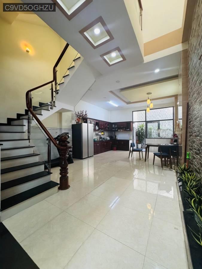 BÁN GẤP NHÀ ĐẸP 4 TẦNG KHU TÊN LỬA 85M2 NGANG 5.5M ĐƯỜNG 5M NHIK 5 TỶ - Phường Tân Tạo  -  Quận Bình Tân  - (ảnh - 1)