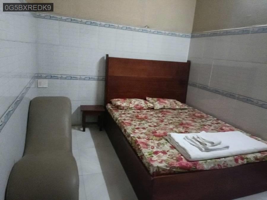 BÁN KHÁCH SẠN 16 PHÒNG MẶT TIỀN ĐƯỜNG 10M GẦN CHỢ BÌNH CHÁNH DTSD 700M2 THU NHẬP - Xã Quy Đức  -  Huyện Bình Chánh  - (ảnh - 1)