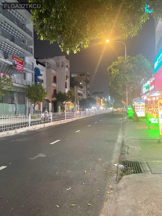 BÁN GẤP NHÀ MTKD SÁT KINH DƯƠNG VƯƠNG ĐƯỜNG 10M 4PN NHỈNH 6 TỶ - Phường An Lạc  -  Quận Bình Tân  - (ảnh - 2)