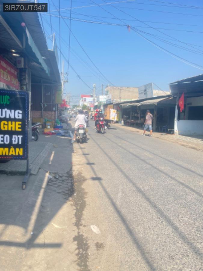 Bán kho Mt kinh doanh dt:393m thổ cư 300m giá 12.5 tỉ  - Huyện Bình Chánh - Tp Hồ Chí Minh - (ảnh - 2)