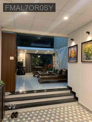 Biệt Thử Sân Vườn Xe Hơi - Phường 27  -  Quận Bình Thạnh 