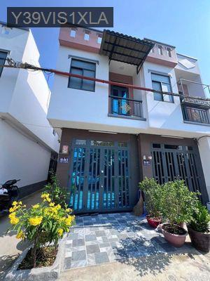 Bán nhà 1T,1L,2PN,2WC DT 80m2 đường oto - SHR - Giá chỉ 1 tỷ 250tr - Xã Xuân Thới Thượng  -  Huyện Hóc Môn 