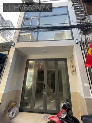 Nhà hẻm 26 Nguyễn Văn Cừ, Quận 1 2 tầng 3,3 x 10m, cn 31m2 6,15 tỷ - Phường Cầu Kho  -  Quận 1 