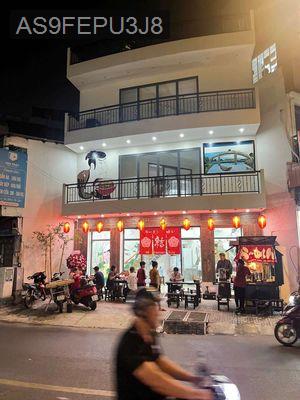 Bán nhà mặt tiền mới xây,đã có sổ,hoàn công, khu vực đông đúc,lề rộng - Phường 4  -  Quận Tân Bình 