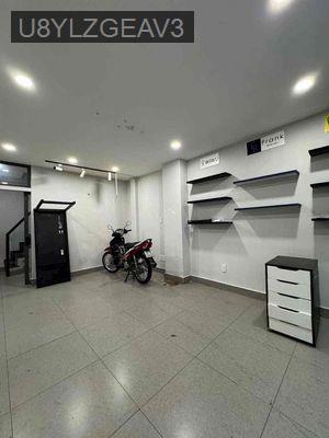 Khu Bàn Cờ, Hẻm Thẳng và Thông, 3 phòng ngủ thích hợp cho đại gia đình - Phường 5  -  Quận 10 
