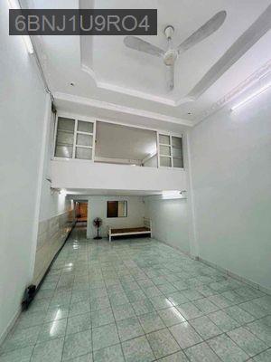Bán CHCC Lầu 1 mặt đường, 112m2, KD và cho thuê tốt - Phường 14  -  Quận 5 