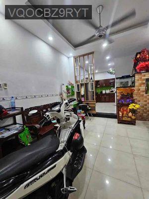 Bán nhà - Phường 10  -  Quận Tân Bình  - 31m² - 5.5tỷ