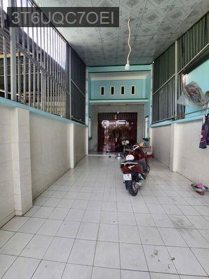 Chính chủ bán: hẻm xe tải QL 1A, 3 PN, dt 4.3*25 m, trung tâm thị trấn - Thị trấn Bến Lức  -  Huyện Bến Lức 