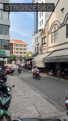 chung cư tầng trệt mặt tiền đường Nguyễn án Q5 - Phường 11  -  Quận 5 