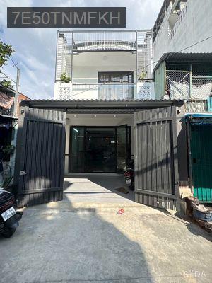 Xe hơi đậu trong nhà, nhà bao đẹp mà rẻ - Phường Phú Thạnh  -  Quận Tân Phú 