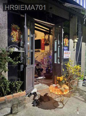 con lớn chật nên cần bán căn nhà tâm huyết - Phường Tân Tạo  -  Quận Bình Tân 