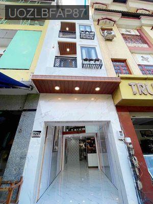 Bán Gấp MT Hoàng Sa - 4 Tầng - vỉa hè 5m Giá Chỉ 10 Tỷ 980 - Phường 5  -  Quận Tân Bình 