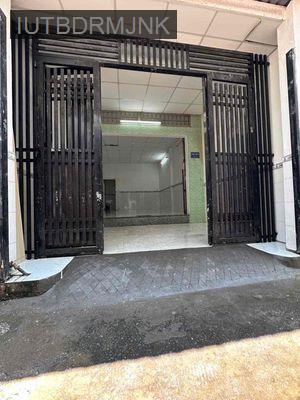 bán nhà ngay cổng trường Phan Chu Trinh,ngay cổng chợ xóm mới - Phường 16  -  Quận Gò Vấp 