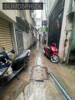 Gia đình cần bán gấp mảnh đất - Phường Bến Thành  -  Quận 1 