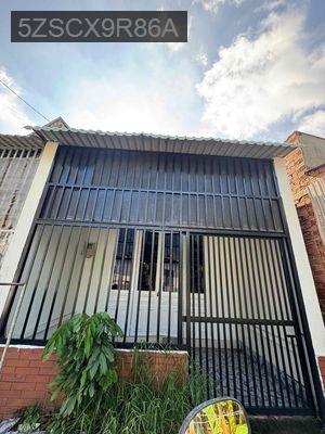 nhà Cấp 4 hẻm xe tải ngay sau bến xe Miền Đông, đường Hoàng Hữu Nam - Phường Long Bình  -  Quận 9 