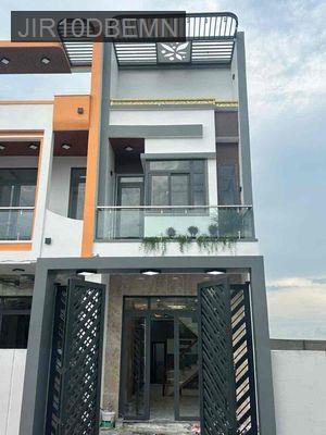 Nhà mới xây ở ngã tư Xoài Đôi, DT 100m2 , có sân để ô tô, giá 1ty240 - Xã Long Trạch  -  Huyện Cần Đước 