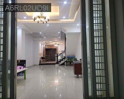 Cần bán nhà Mặt tiền kd đường rộng 20m, ngang 5*20m - Phường 7  -  Quận 8 