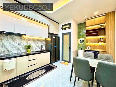 QUÁ RẺ NHỈNH 5TỶ GẦN NGÃ 4 HÀNG XANH, THÔNG XVNT, - Phường 11  -  Quận Bình Thạnh 