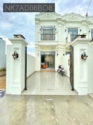 Bán Gấp Nhà 1 Trệt, 1 Lầu, Mặt Tiền Đường Nhựa, SHR - Thị trấn Cần Giuộc  -  Huyện Cần Giuộc 