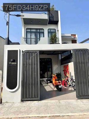 Bán Nhà Bình Chánh 1 Trệt, 1 Lầu, 4 Phòng Ngủ - Giá *** Khu Vực - Xã Hưng Long  -  Huyện Bình Chánh 