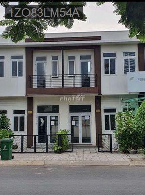 2 căn nhà phố trục đường chính 12m Trần Anh Residence - Thị trấn Bến Lức  -  Huyện Bến Lức 
