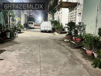 Nhà ngộp cần bán gấp - Phường Thạnh Lộc  -  Quận 12 