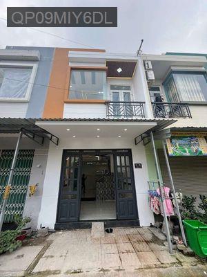 Nhà mặt tiền đường nhựa 7m - Xã Mỹ Hạnh Nam  -  Huyện Đức Hòa 
