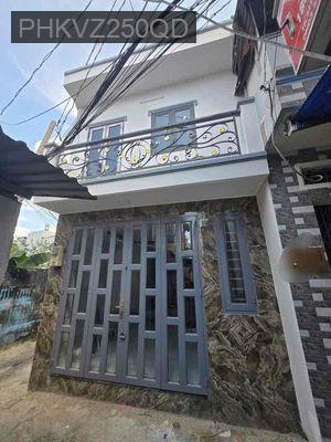 NHÀ ĐÚC ĐẸP GẦN NGÃ TƯ BỐN XÃ 2pn 2 wc giá 2TY8 - Phường Bình Trị Đông  -  Quận Bình Tân 