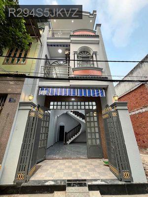Cần bán căn nhà đẹp, hẻm xe hơi - Phường Tân Quý  -  Quận Tân Phú 
