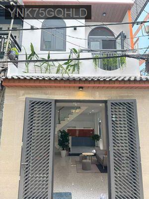 VỀ QUÊ CẦN BÁN GẤP NHÀ Q8 Đ.PHẠM THẾ HIỂN 43.M2 SHR 1TỶ550 HXH,BAO PHÍ - Phường 4  -  Quận 8 