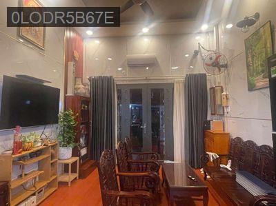 Bán nhà mặt tiền Nguyễn Trãi - Phường 11  -  Quận 5 