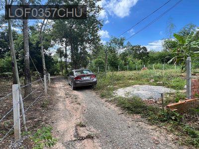 Bán gấp lô đất vuông vức rào sẵn, đường ô tô - Xã Vĩnh Tân  -  Thị xã Tân Uyên 