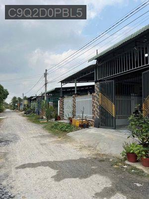 Nán gấp nhà Hưng Nhơn - Xã Tân Kiên  -  Huyện Bình Chánh 
