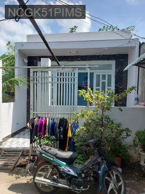 Cần bán nhà cấp 4 Phước Lý giáp Bình Chánh, SHR, hẻm 2m. - Xã Bình Chánh  -  Huyện Bình Chánh 