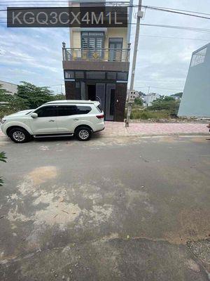 Nhà phố có sân rộng để xe hơi - Phường Bình An  -  Thị xã Dĩ An 