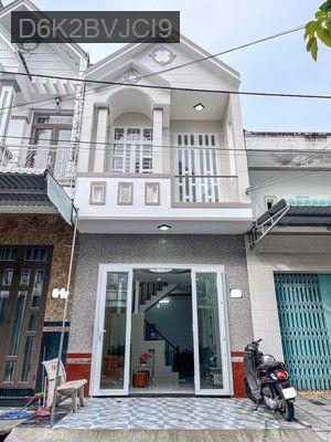 BÁN GẤP NHÀ HOÀNG PHAN THÁI ĐỐI DIỆN CHỢ - Xã Bình Chánh  -  Huyện Bình Chánh 